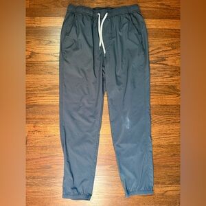 Vuori Men’s Kore Joggers Built-in Liner Pants Green-Gray Athletic Large